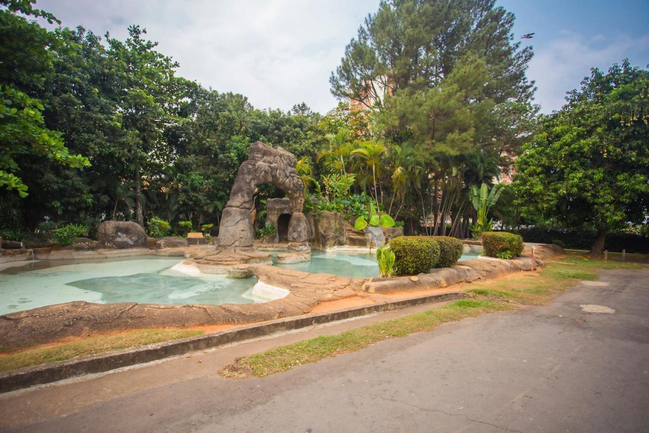 Apartamento Diroma Fiori Caldas Novas Exterior foto